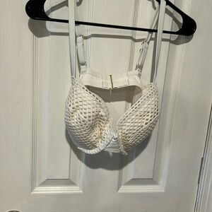 Women’s bathing suit top